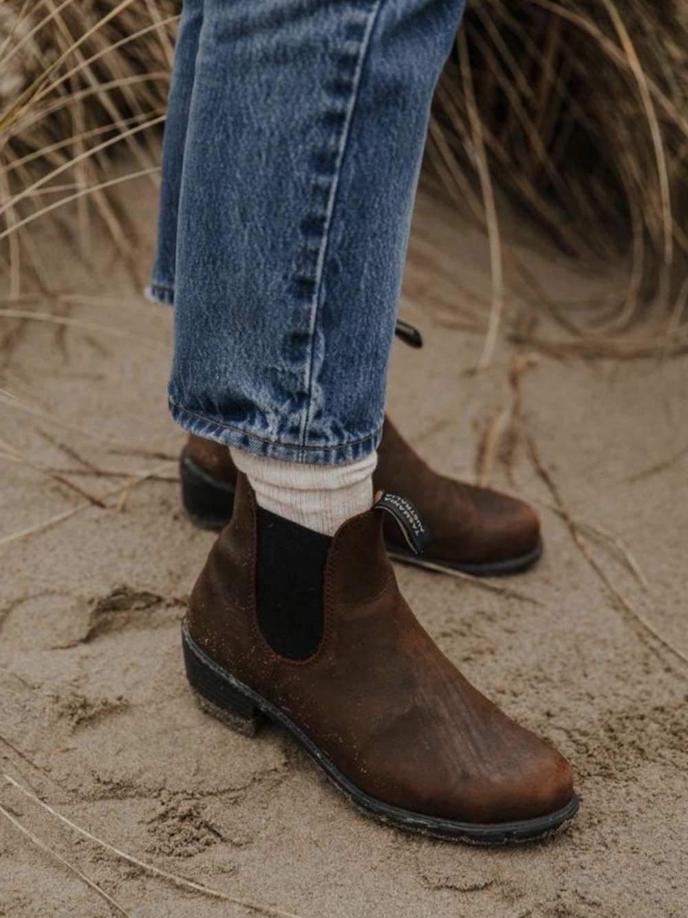 Blundstone Women's Series 1673 Heeled Antique Brown Chelsea Boots - US 9